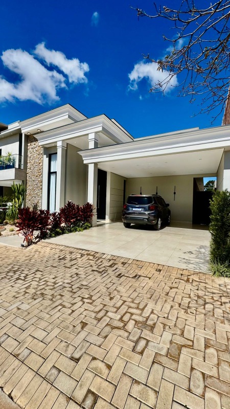 Casa em Condominio à venda no Terras de Santo Antônio: 