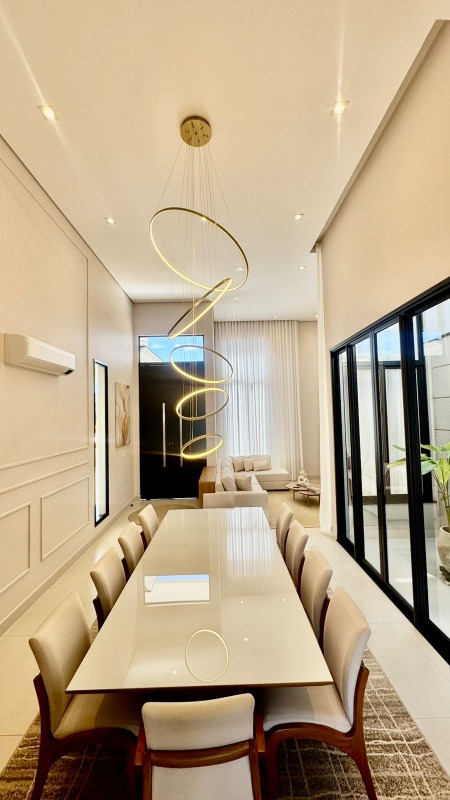 Casa em Condominio à venda no Terras de Santo Antônio: 