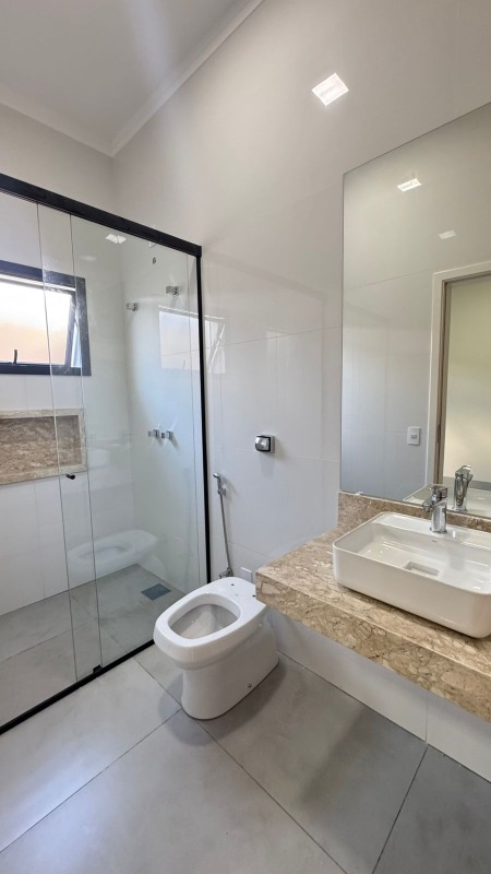 Casa em Condominio à venda no Terras de Santo Antônio: 