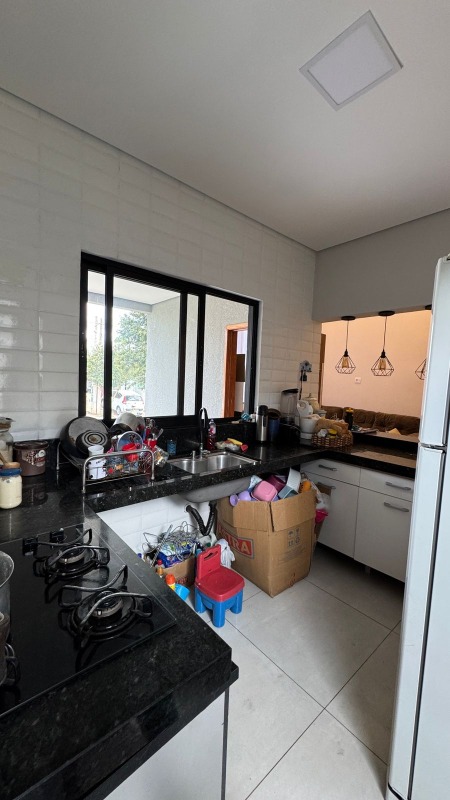 Casa em Condominio à venda no Portal dos Pinheiros II: 