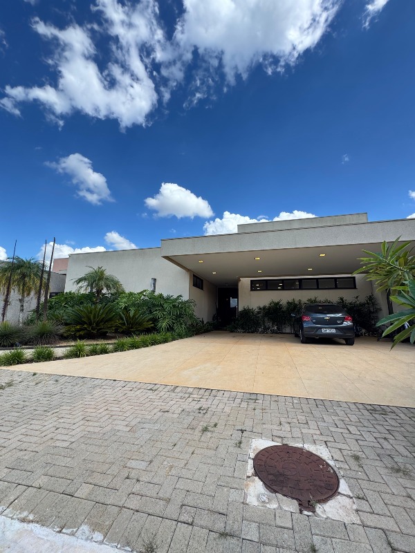 Casa em Condominio à venda no Terras de Santo Antônio: 
