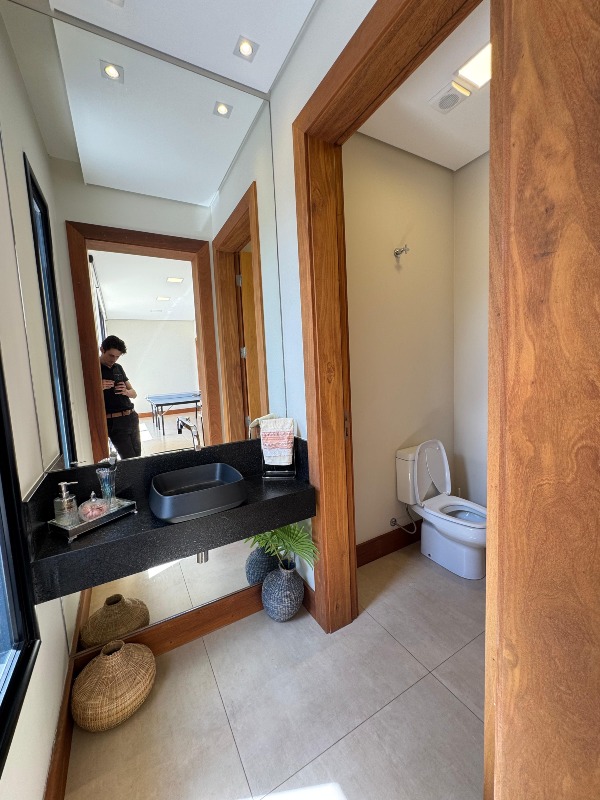 Casa em Condominio à venda no Terras de Santo Antônio: 