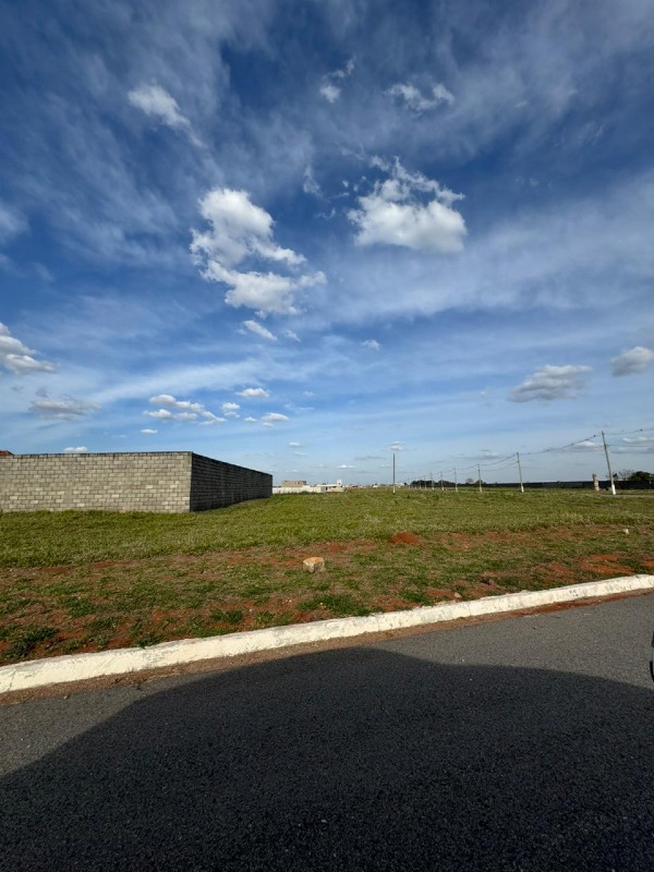 Lote em condomínio à venda no Jardim Colombo: 