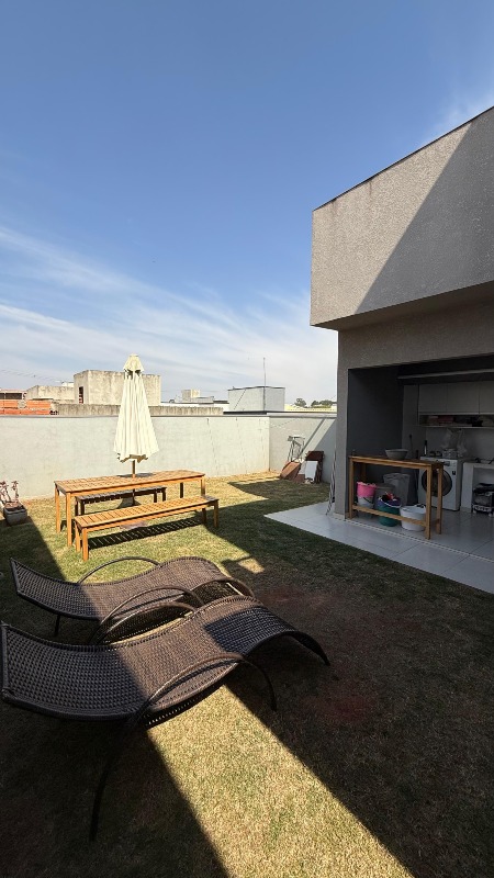 Casa em Condominio à venda no Portal dos Pinheiros II: 