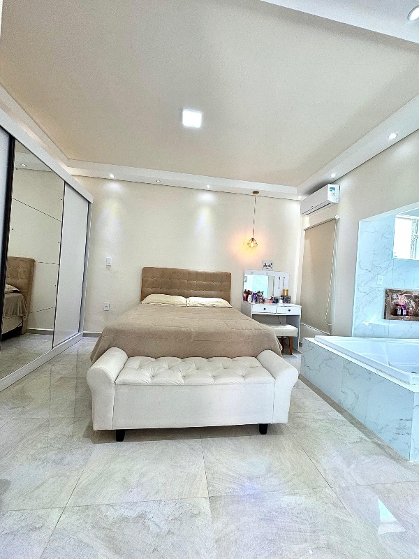 Casa em Condominio à venda no Portal dos Pinheiros II: 