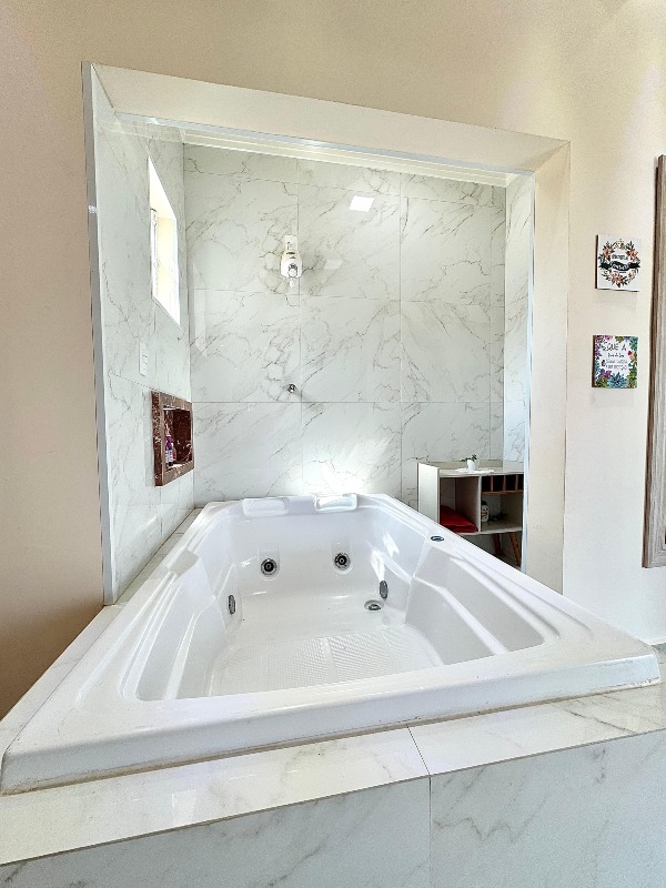 Casa em Condominio à venda no Portal dos Pinheiros II: 