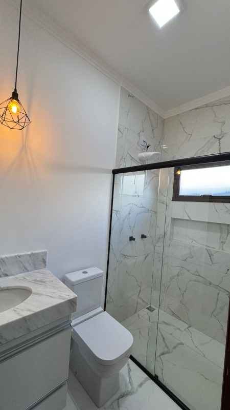 Casa em Condominio à venda no Terras de Santo Antônio: 