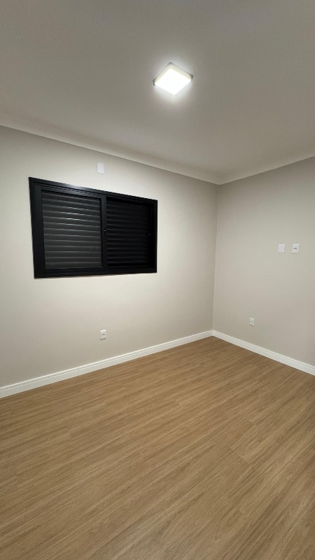 Casa à venda no Vila Carolina: 