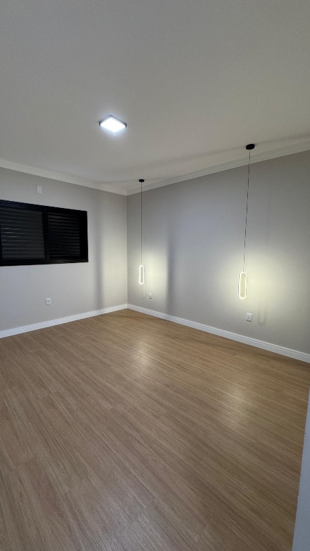 Casa à venda no Vila Carolina: 