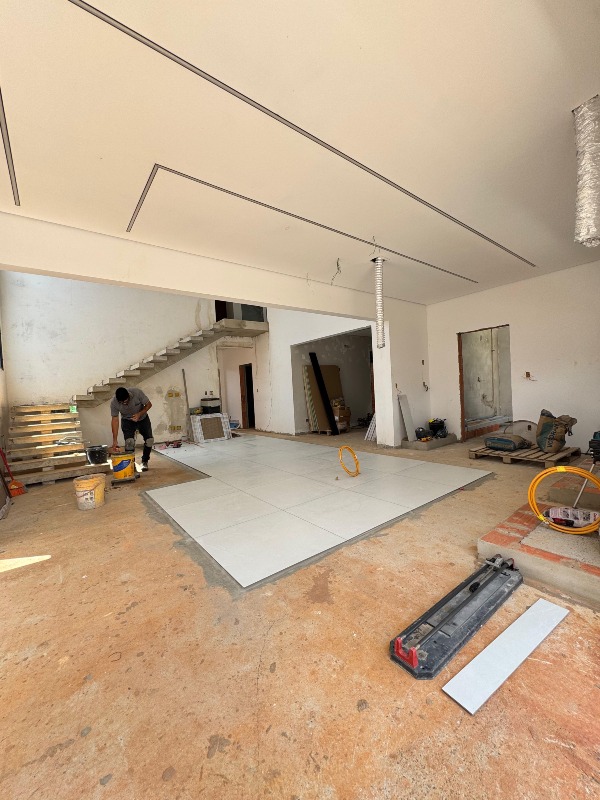 Casa em Condominio à venda no Terras de Santo Antônio: 