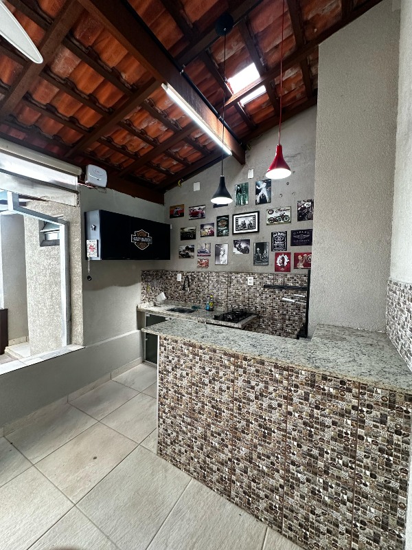 Casa à venda no Vila Carolina: 