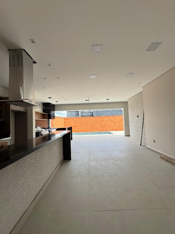 Casa em Condominio à venda no Terras de Santo Antônio: 