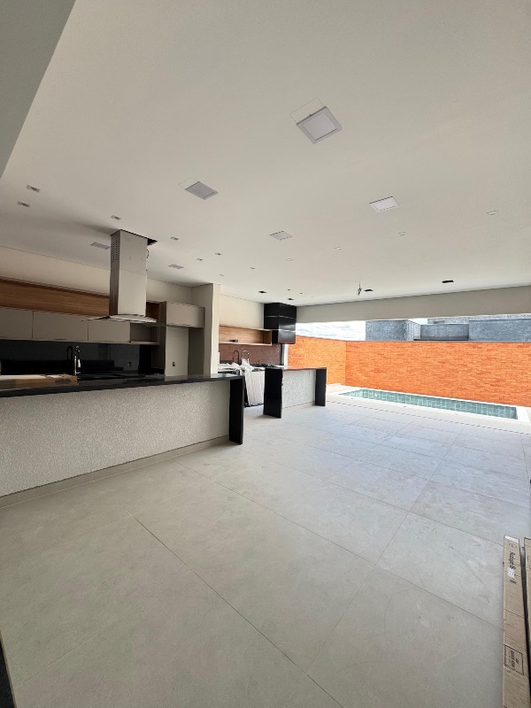 Casa em Condominio à venda no Terras de Santo Antônio: 