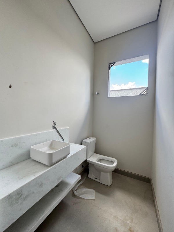 Casa em Condominio à venda no Terras de Santo Antônio: 