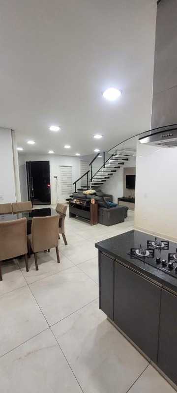 Casa em Condominio à venda no Vila Progresso: 