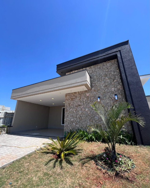 Casa em Condominio à venda no Terras de Santo Antônio: 