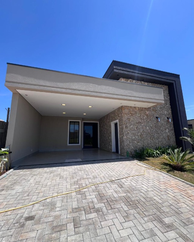 Casa em Condominio à venda no Terras de Santo Antônio: 