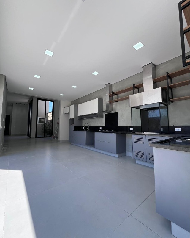 Casa em Condominio à venda no Terras de Santo Antônio: 