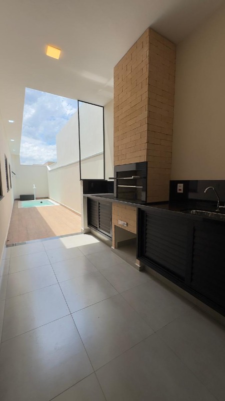 Casa em Condominio à venda no Portal dos Pinheiros II: 