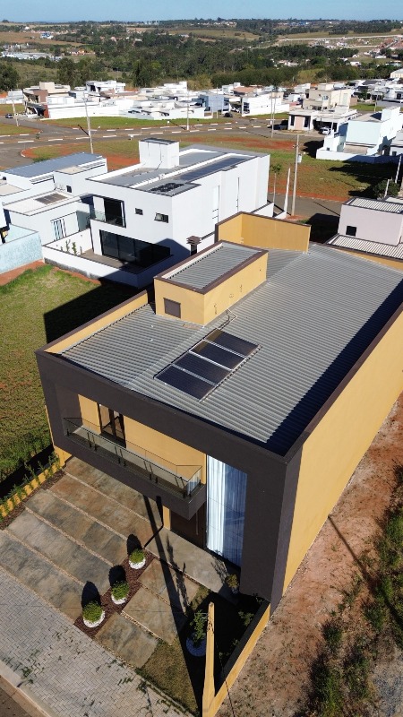 Casa em Condominio à venda no Terras de Santo Antônio: 