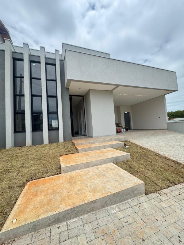 Casa em Condominio à venda no Terras de Santo Antônio: 