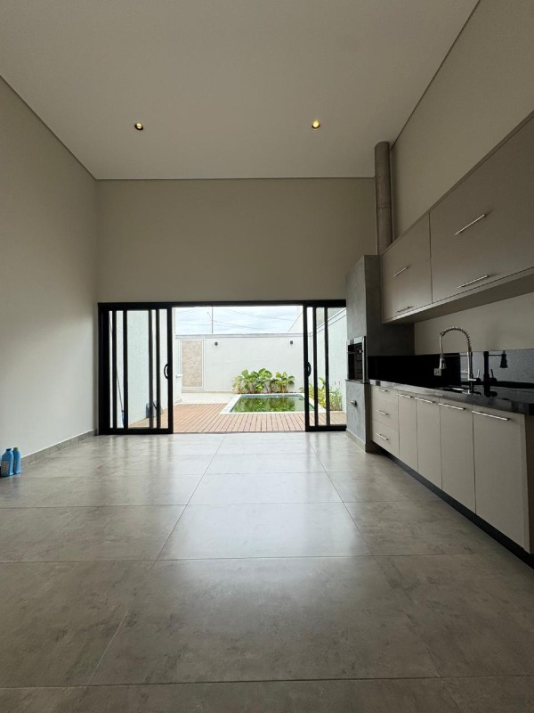 Casa em Condominio à venda no Terras de Santo Antônio: 