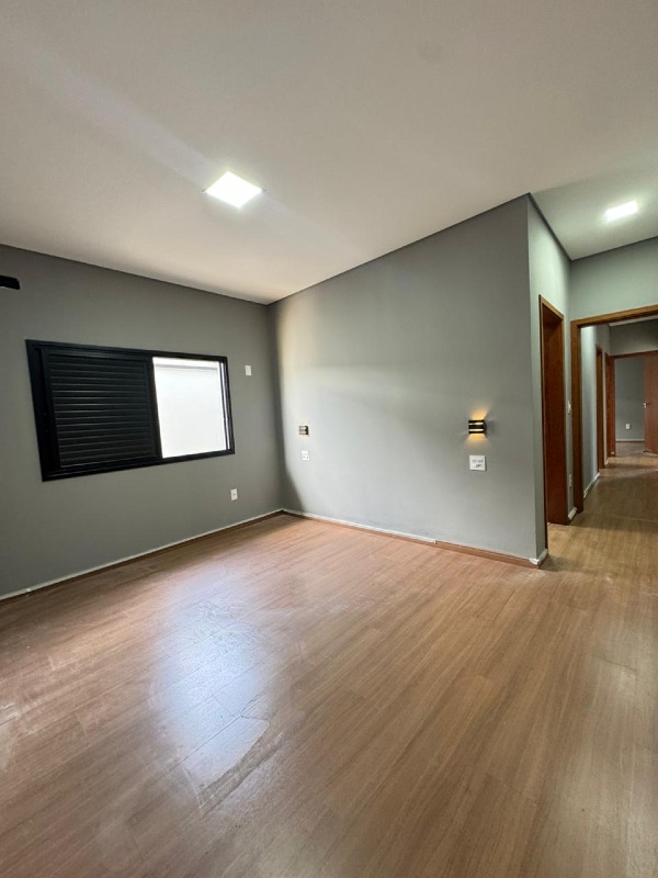 Casa em Condominio à venda no Terras de Santo Antônio: 