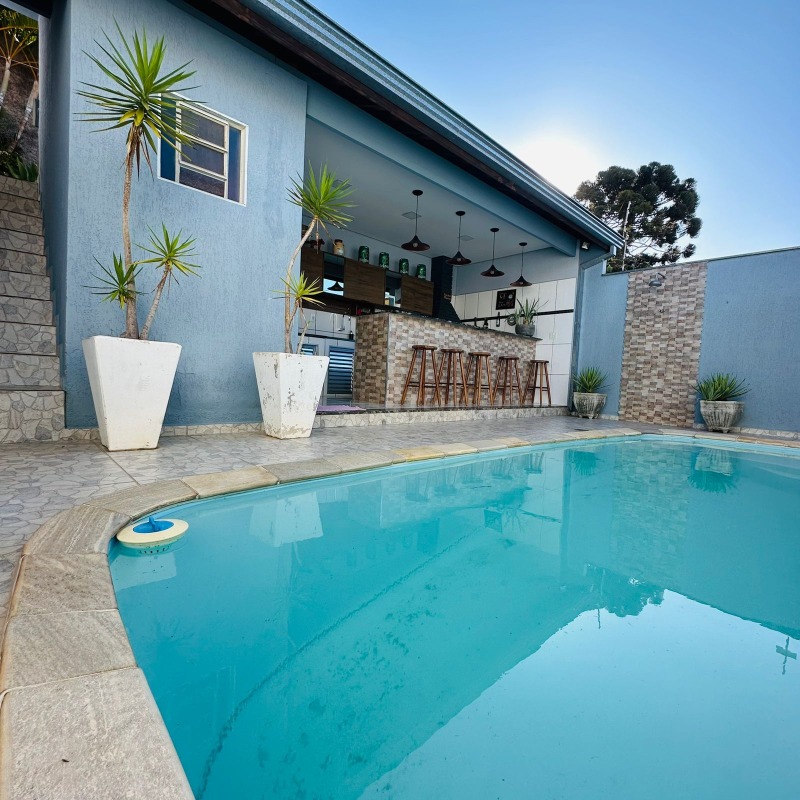 Casa à venda no Cambuí: 