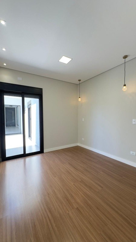 Casa em Condominio à venda no Vila Popular: 