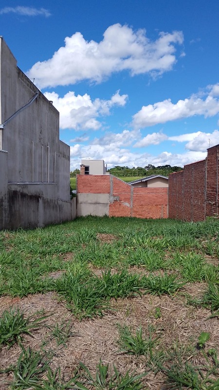 Lote à venda no Vila Nastri: 