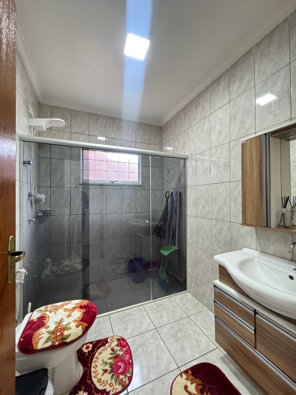 Casa à venda no Jardim Bela Vista: Banheiro Social