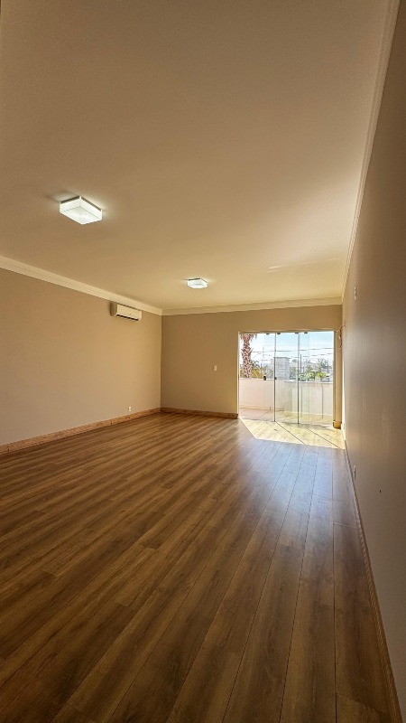 Casa em Condominio à venda no Jardim Colombo: 