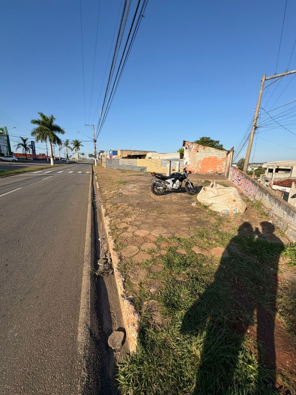 Lote à venda no Vila Leonor: 