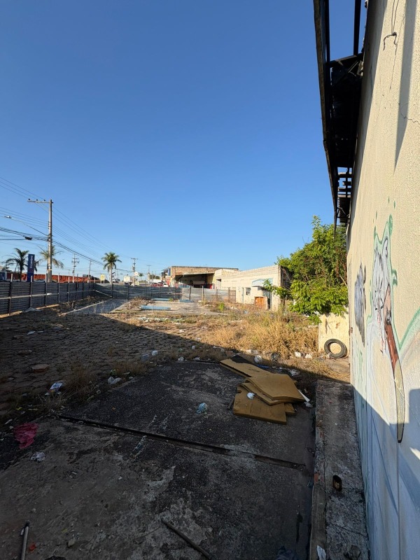 Lote à venda no Vila Leonor: 