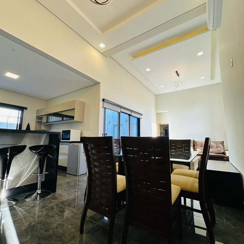 Casa em Condominio à venda no Portal dos Pinheiros II: 