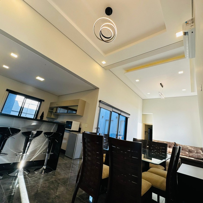 Casa em Condominio à venda no Portal dos Pinheiros II: 