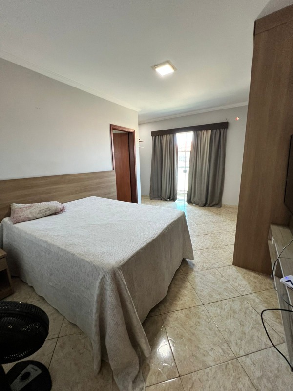 Casa à venda no Jardim Fogaça: 