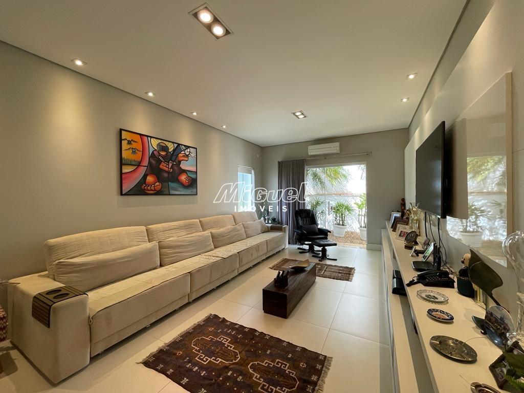 Casa em Condomínio à venda no Monte Alegre: 