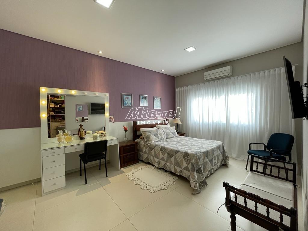 Casa em Condomínio à venda no Monte Alegre: 