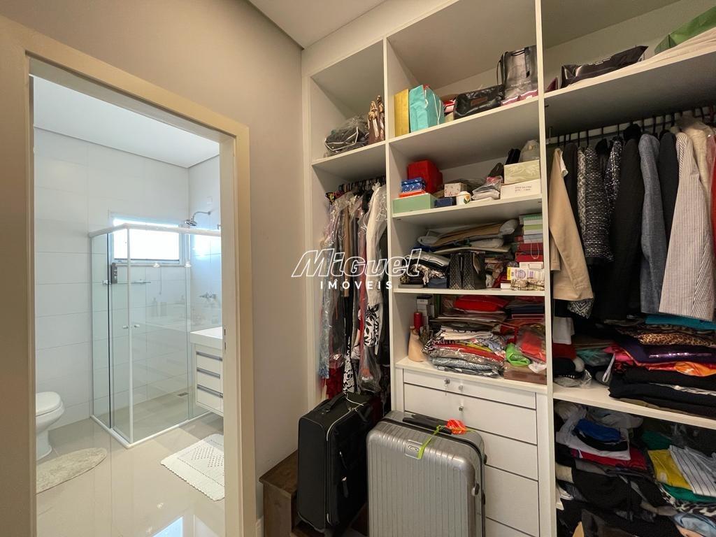 Casa em Condomínio à venda no Monte Alegre: 