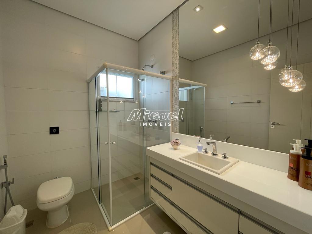 Casa em Condomínio à venda no Monte Alegre: 