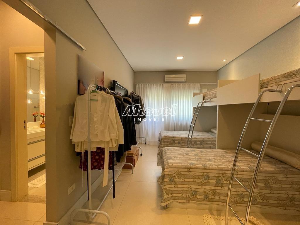 Casa em Condomínio à venda no Monte Alegre: 