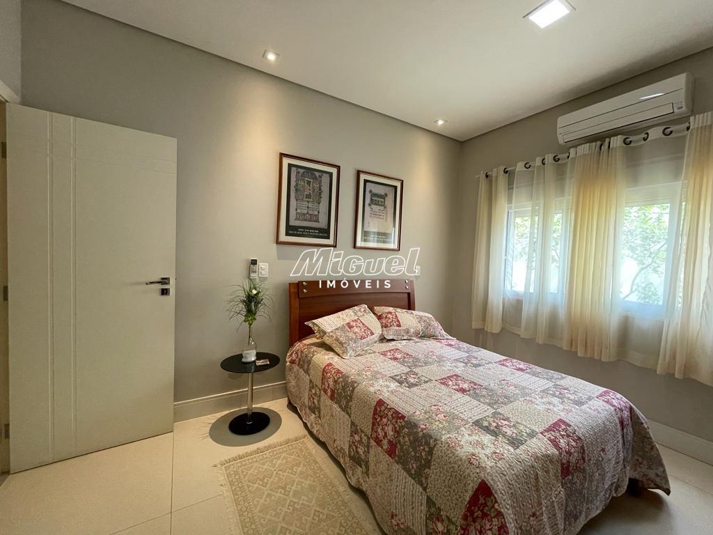 Casa em Condomínio à venda no Monte Alegre: 