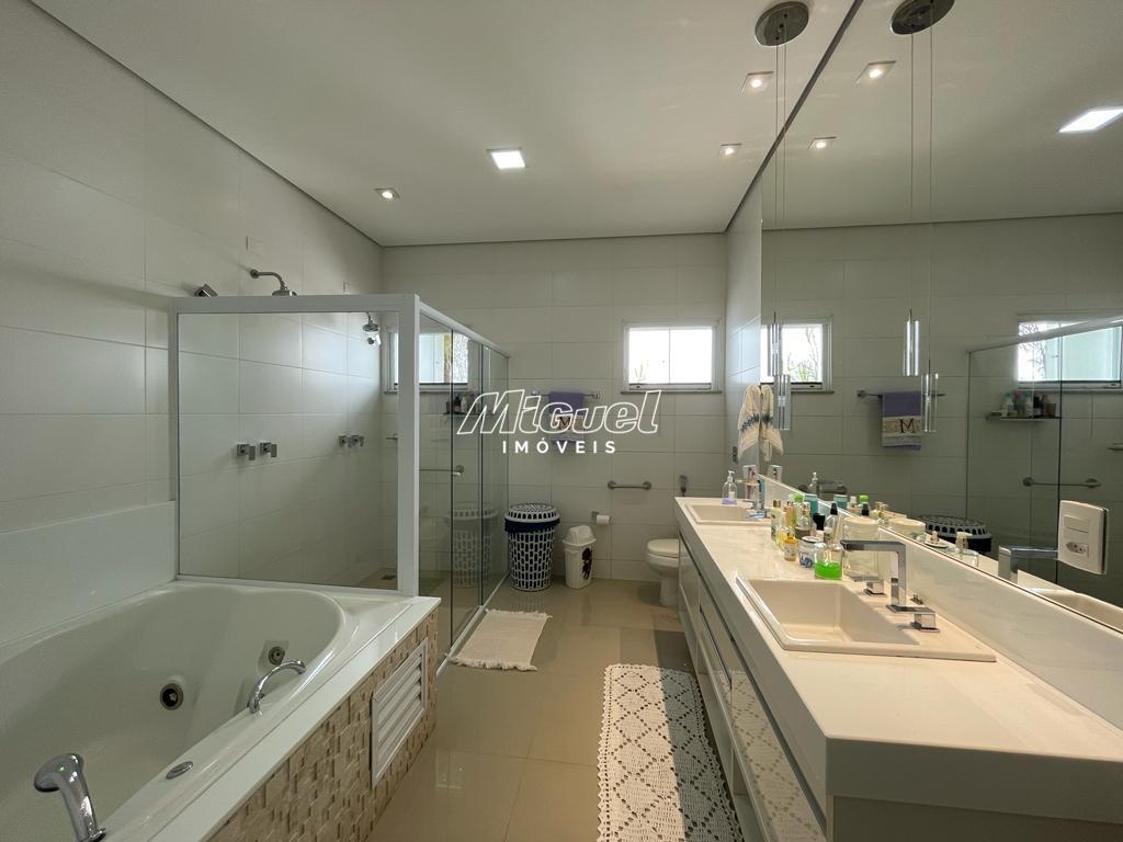 Casa em Condomínio à venda no Monte Alegre: 