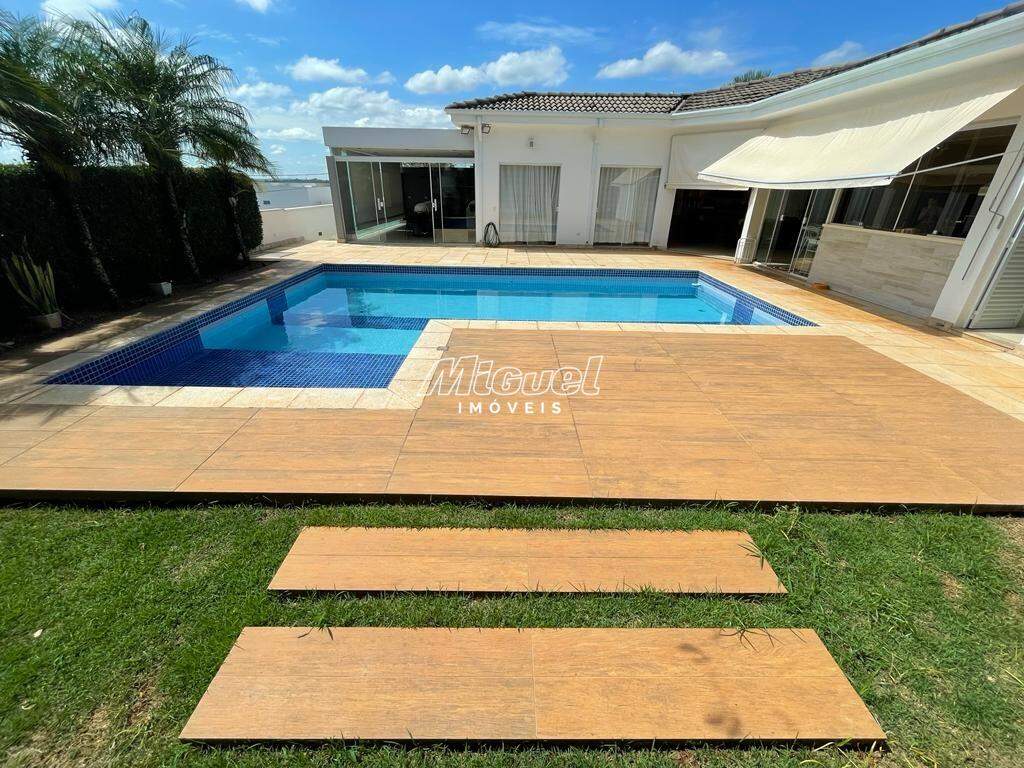 Casa em Condomínio à venda no Monte Alegre: 