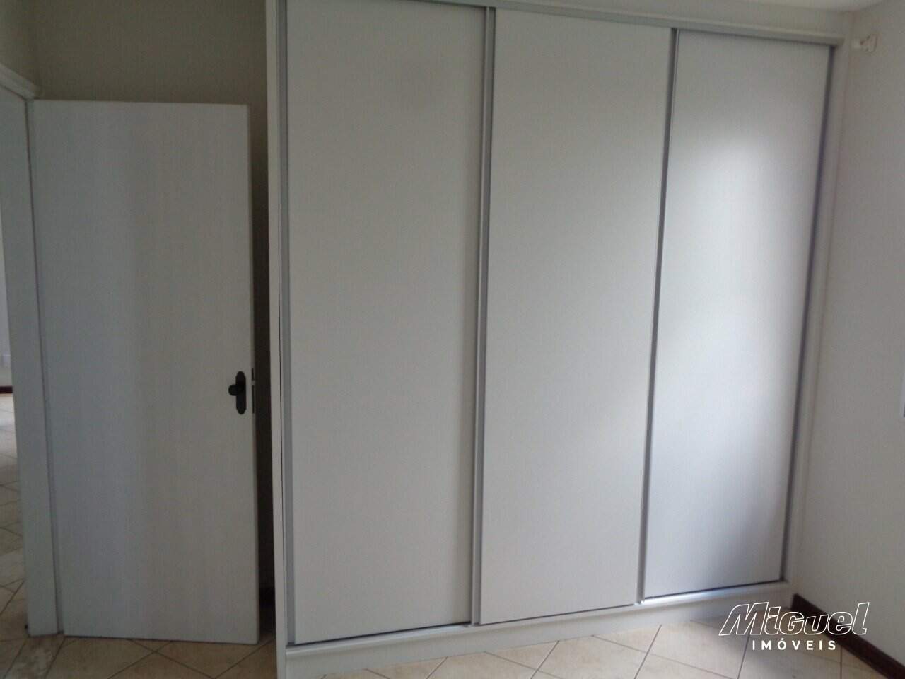 Apartamento à venda no Nova América: 