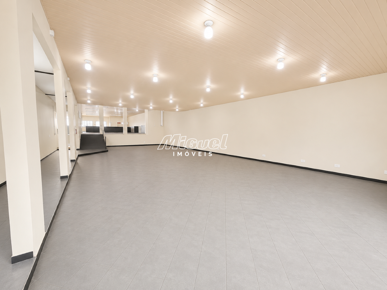 Salão Comercial, para aluguel, Vila Sonia - - Piracicaba/SP: