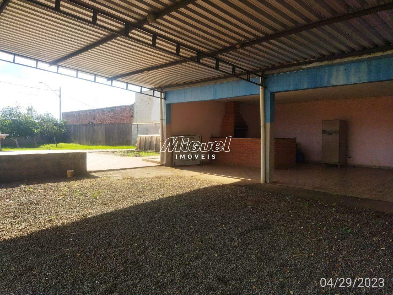 Chácara, para aluguel, Recanto dos Universitários - 3 quartos - Rio Das Pedras/SP: 