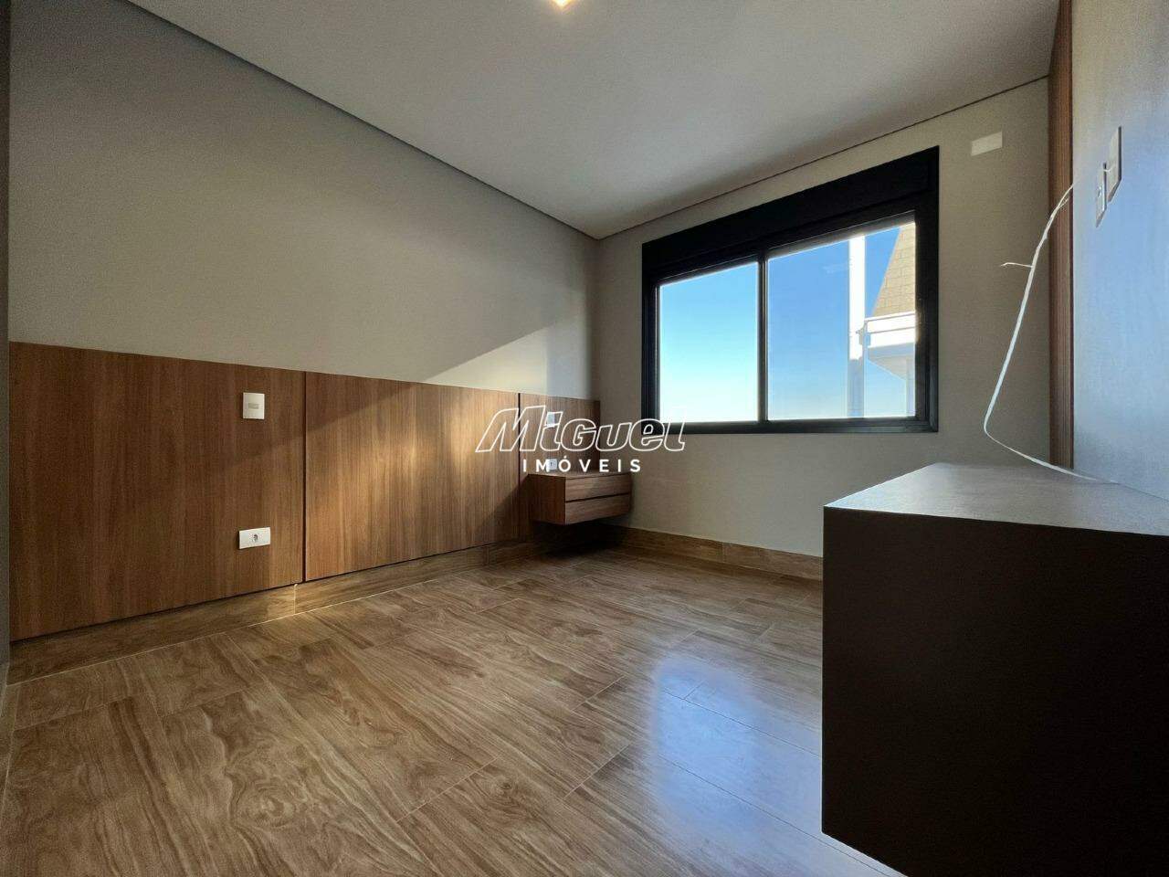 Casa em Condomínio, para aluguel, Santa Rosa - Piracicaba 4 quartos Residencial Villa D’Aquila: