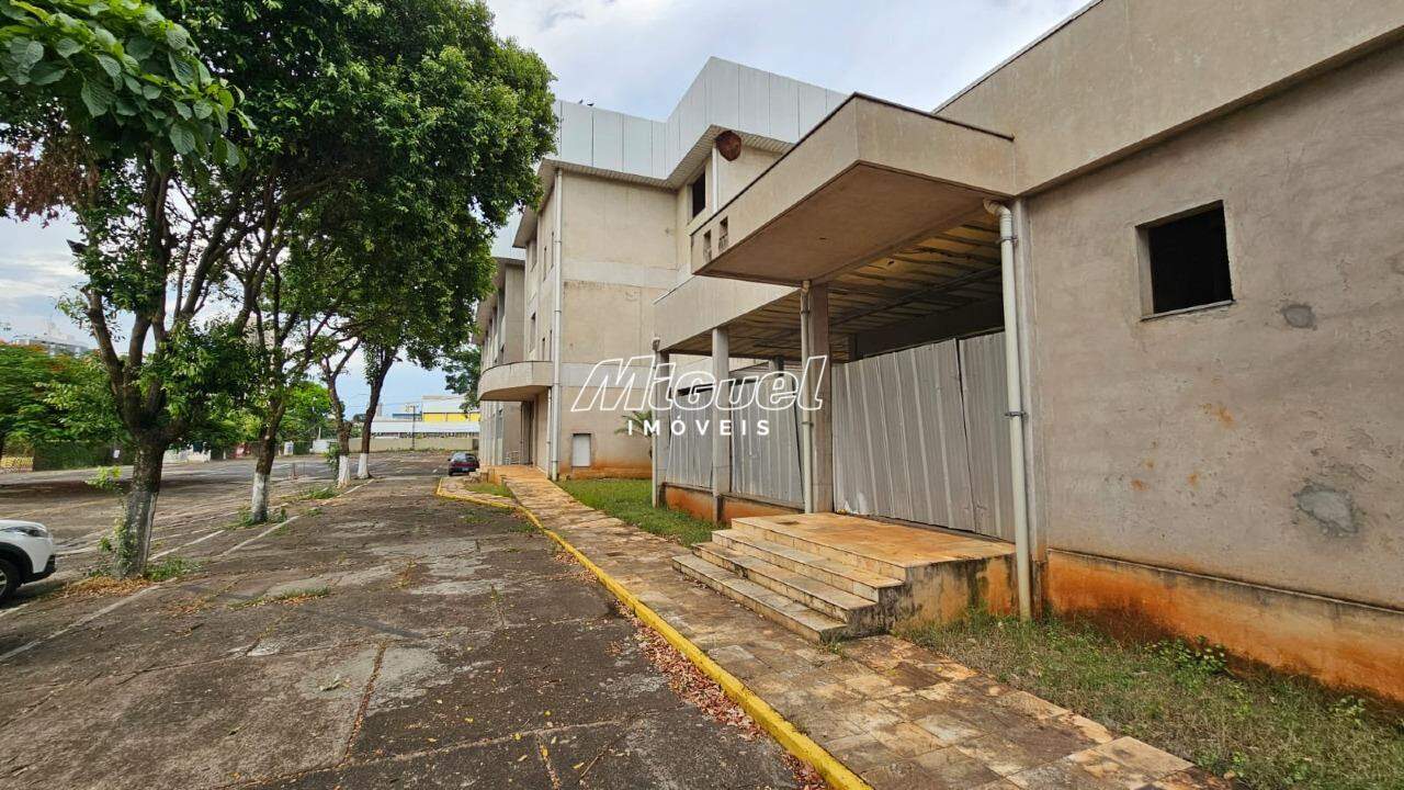 Prédio Comercial para aluguel no Vila Monteiro: 